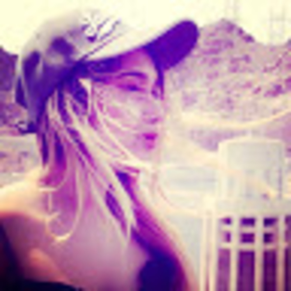 Meet your Posher, Cecilia